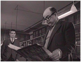 3. El intelectual que se refugia en su biblioteca y el amigo de fuera, un personaje conciencia que nos deletrear� el mensaje de "Calle Mayor".