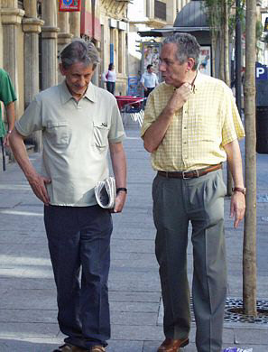 Basilio Mart�n Patino con nuestro director, Adolfo Bellido.