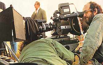 Stanley Kubrick rodando.jpg (14421 bytes)