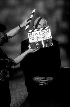 Hitchcock, un maestro en el arte de acumular fingimientos que conducen al clmax final.