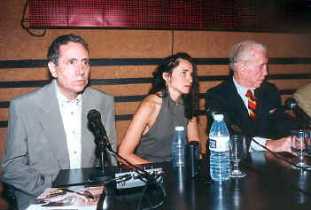 Adolfo y Boetticher en el acto de presentacin del libro, en la Sala Juan Piqueras de Valencia