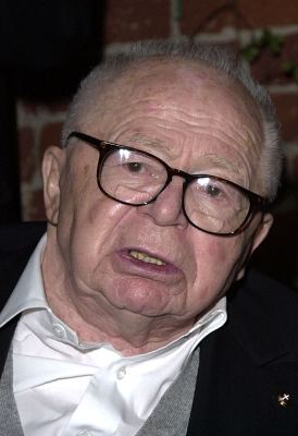 La muerte de Billy Wilder nos obliga a una primera reflexi�n de urgencia, aunque trataremos de ampliar los art�culos en pr�ximos n�emros.