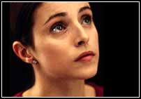 Tanto la trama como la m�sica recuerdan al cine de g�nero polic�aco, en especial a "Chinatown", de Polanski.