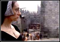 Entre los aciertos de la película está la interpretación de Rosana Pastor como dueña de la reina.