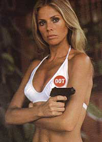 Britt Ekland fue la chica en "El hombre de la pistola de oro". No hay constancia de que su interpretaci�n vaya a pasar a la historia.