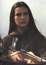 Carole Bouquet anim� al personal en "S�lo para tus ojos"... aunque el personal la prefiere, con diferencia, en su anterior trabajo: "Ese oscuro objeto del deseo".