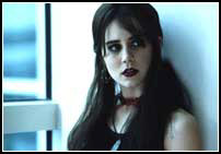 No s�lo su mensaje es torpemente reaccionario, sino que su puesta en escena es ramplona y televisiva a rabiar.