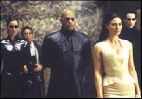 ...Lo verdaderamente terrible es que Monica Bellucci sale poco, muy poco. Puestos a incluir anuncios, �por qu� no uno de Monia anunciando ropa interior?