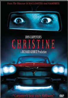 Pese a ser una de las pel�culas menos atractivas de Carpenter, la novela de Stephen King tan s�lo ten�a una buena idea: el rejuvenecimiento del coche a base de ser empujado hacia atr�s por el protagonista