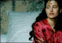 Basada en personajes reales, la pel�cula plantea el dilema de colaborar con el nazismo o luchar contra �l.