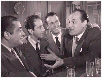 44. Mientras, en el bar (dnde si no?), los "viejos" amigos continan riendo la broma y emborrachndose... qu ms podran hacer en esta ciudad de provincias?